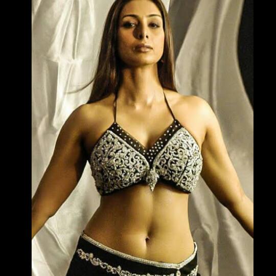 Actress Vedi Fans Kerala