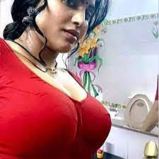 Arunima's Cleavage (അരുണിമയുടെ മുല ചാൽ 💦) WhatsApp Group