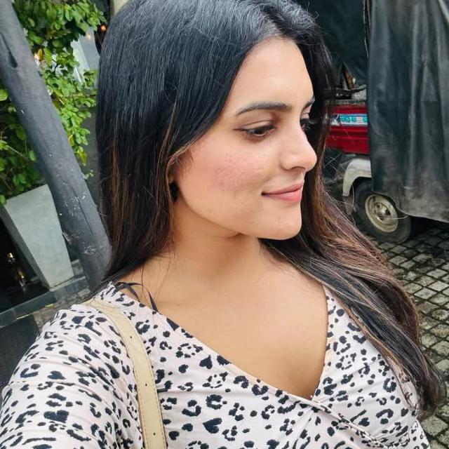 Nazia Auntie Service