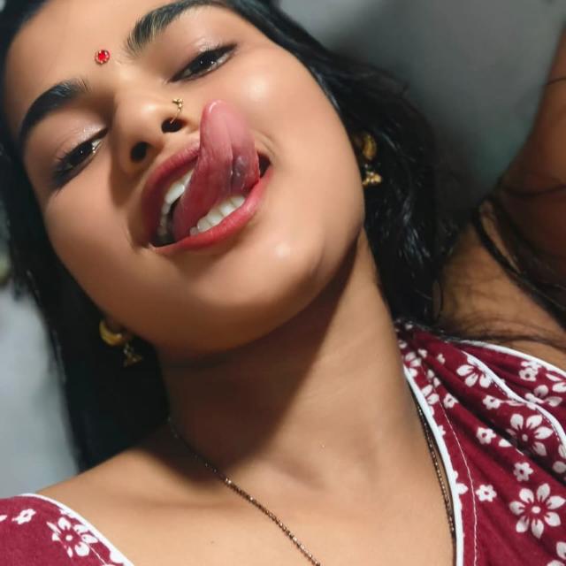 😍😊time pass chatting girls & boys malayalis only😍😍😘